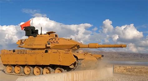 Modernize edilen ilk M60T tankları teslim edildi! 'Kötü komşu ev sahibi yaptı'
