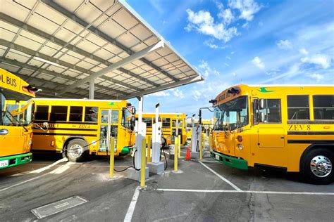 Modesto City Schools becomes one of first districts to have half-electric bus fleet
