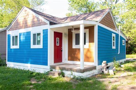 Modular homes for sale in indiana. The average sales price of a home in Indiana is $163,000. In comparison, the average starting price range of a modular or manufactured home is $40-$70 per square foot. So, the average cost of an 1,800 square foot prefabricated home would be approximately $99,000, including land and necessary site improvements, which makes prefabricated housing ... 