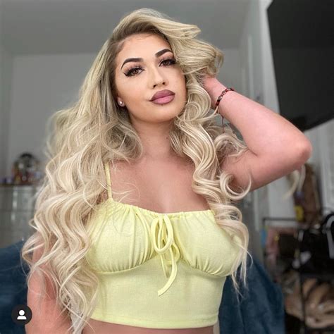 💦 Moe Money Leaks XXX 32 Pics