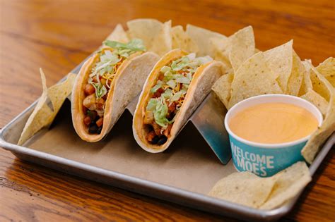 Moes tacos. Moe's Southwest Grill. The Moe of Moe's Southwest is neither the chef nor founder... nor the founder's dog. In fact, Moe's stands for for Musicians, Outlaws, and Entertainers, a mysterious acronym … 