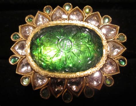 Mogul emerald rom. The Mughal emerald is a magnificent historic carved emerald, belonging to the period of the last of the four great Mughal Emperors of India, Aurangzeb who reigned between 1658 and 1707. 