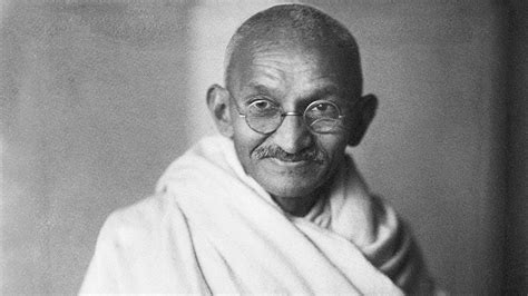 Mohandas Gandhi Biography Summary