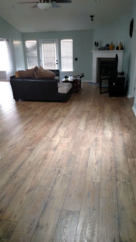 Mohawk laminate floor. Laminate Flooring Installation Instructions. Planks simply lock together with the Uniclic® locking system. Pre-attached pad for easy installation, authentic hardwood sound. The standard shipping window is 3-6 weeks. We recommend waiting until the product is received before scheduling your installation. Laminate should be … 