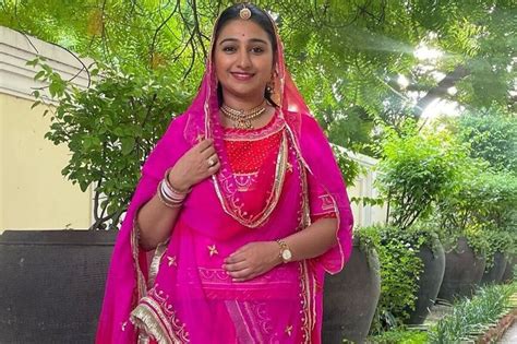 Mohela kumari singh biography examples in tamil