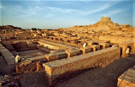 Read Online Mohenjodaro The History And Legacy Of The Ancient Settlement Of The Indus Valley Civilization By Charles River Editors