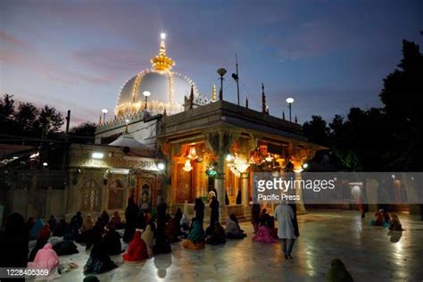 Moin-ud-din Chishti - Simple English Wikipedia, the free ...