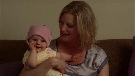 Elanor Anne Wenrich is the actress who plays the role of Skyler’s baby. She is also briefly glimpsed in Walter’s arms during a scene in a car wash. However, for most of season 5, Moira Bryg MacDonald plays Holly. Walt’s immediate family only has Holly as a contact with Mike Ehrmantraut. The youngest person in the world of Breaking Bad is .... 