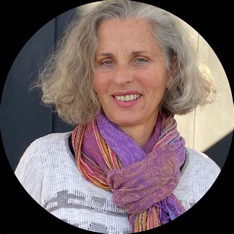 Mollie Yunker - Certified BodyIntuitive - MollieLama LinkedIn