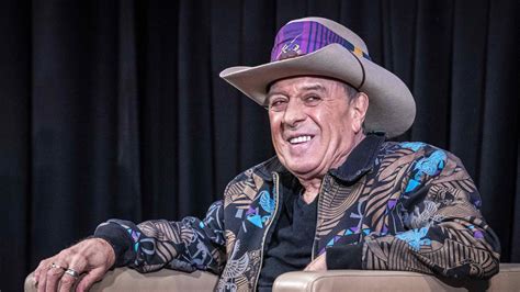 Molly Meldrum exposes himself in concerning new footage