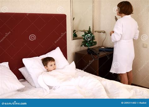 Mom Sleeping Son Xx - Mom taboo sex sleeping son hotel room