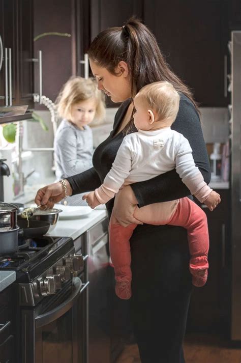 Moms at home. Improving life through better nutrition at home. As the leading provider of medically tailored, home-delivered meals in the U.S., we work with a wide variety of health plans and organizations. We also serve individuals and caregivers who order meals on their own. 