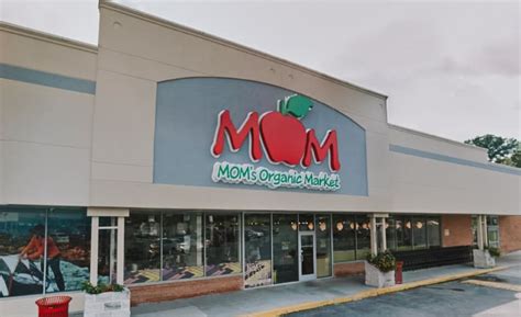 Moms organic market. Mom's Organic Market's annual revenues are $100-$500 million (see exact revenue data) and has 500-1,000 employees. It is classified as operating in the Supermarkets & Grocery Stores industry. 
