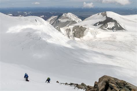 Mongolian mountain climbing tour Khuiten peak climbing