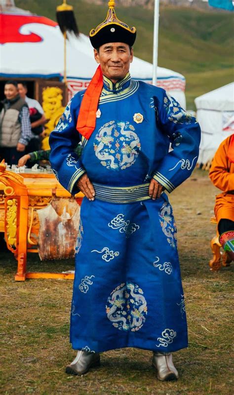 Mongolian traditional clothing 【Konten kejutan】