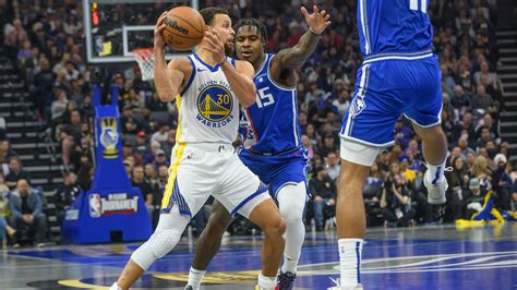 Monk’s late basket leads the Kings past the Warriors 124-123 to win In-Season Tournament group