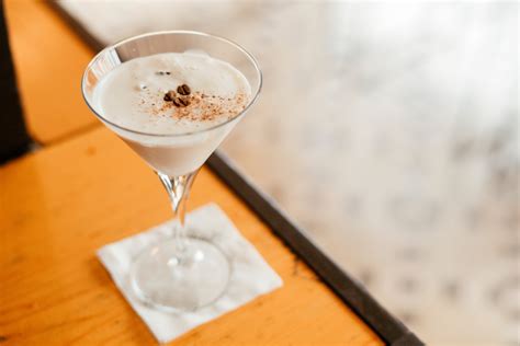 Monkey Coffee Cocktail Recipes Are Great For Dessert - Simplemost