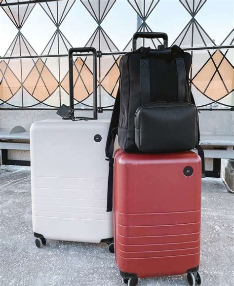 Monos luggage review. Monos Carry-On Pro Hayley Helms. Arguably Away’s biggest competition, Vancouver-based Monos debuted on the travel scene in 2018 and sells design-forward … 