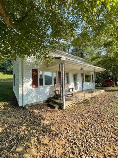 Monroe County WV Real Estate & Homes For Sale. 90 results. Sort: Homes for You. 75 Fairway View Dr, Peterstown, WV 24963. $25,000. 0.4 acres lot - Lot / Land for sale.