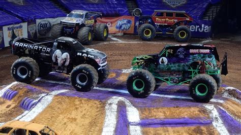 Jan 6, 2023 · Sat, Jan 7, 2023 | 10:30 AM - 12:00 PMSun, Jan 8, 2023 | 10:30 AM - 12:00 PM. The fun begins at the Monster Jam ® Pit Party, where you can see the massive trucks up close, meet your favorite drivers and crews, get autographs and take pictures. . 