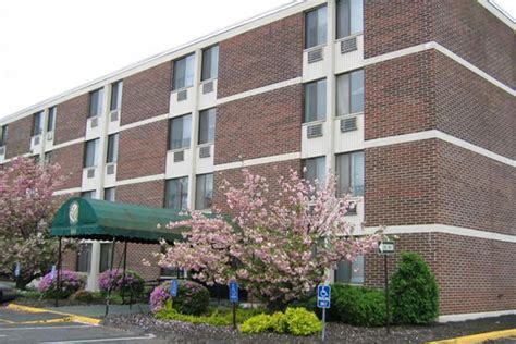 Montcalm Heights Apartments - Chicopee, MA 01020