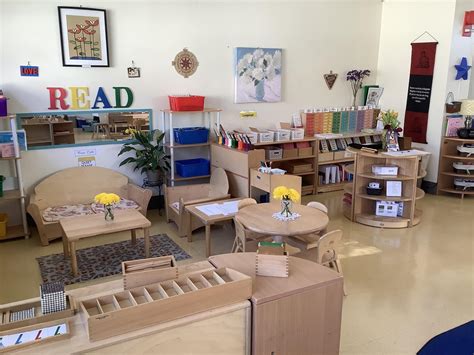 Keywords: Montessori, primary school, early childhood, cultural competence, mixed-ag e classroom 1. Introduction Montessori education was developed in the first half of the 20th century by one of the first women physician in Italy. Maria Montessori (1870-1952), started working with atypically deve loping children. 