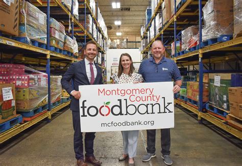 Montgomery county food bank. The Salvation Army Montgomery County Corps offers a weekly food pantry to anyone in the community in need. Services: - Food pantryIt is suggested that clients arrive early to get in line. 