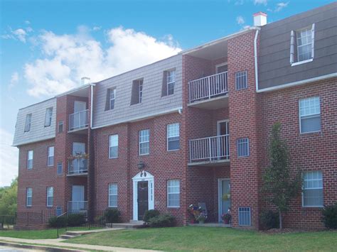 Monticello Square Apartments