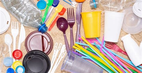 Montreal single-use plastics ban comes into effect, covering range of products