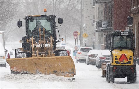 Montreal to spend nearly $200M on snow removal as winter costs rise across Canada