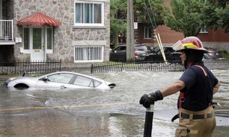 Montreal water main breaks and leaves buildings flooded, vehicles submerged
