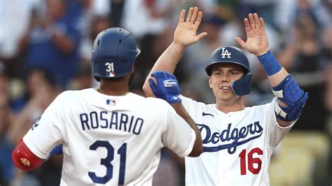 Mookie Betts hits 29th homer and Freddie Freeman goes 3 for 4 as Dodgers rout lowly Athletics 10-1