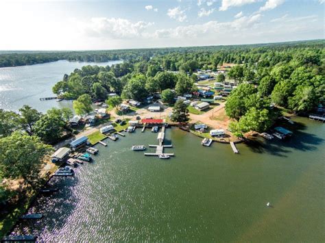 At MOONS LANDING RV Park and Marina, there are many exciting activities for you and your family to enjoy! Located on nearly 1/4 mile of shoreline on beautiful Lake Greenwood, there are thirty acres of development underway. Moon Landing is also ideal for those who prefer a quiet and relaxing atmosphere.. 