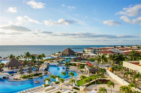 Moon palace moon. Stay at the Moon Palace The Grand Cancun on your holiday. All of our hotels are carefully handpicked for you. Live Happy. 