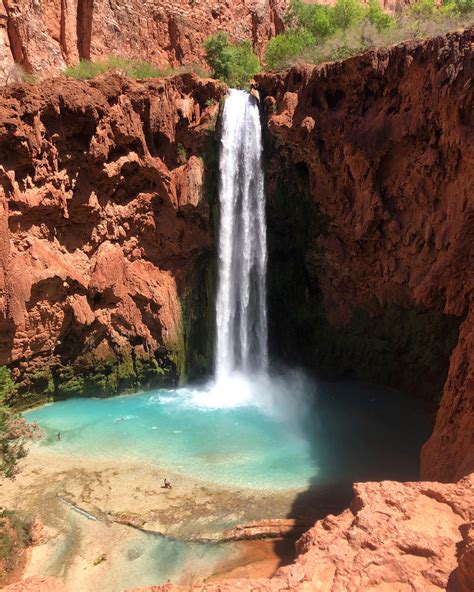 Mooney falls havasupai. The most famous waterfall (Havasu Falls) requires scrambling down a steep, rocky trail at the end. The tallest waterfall (Mooney Falls) requires navigation … 