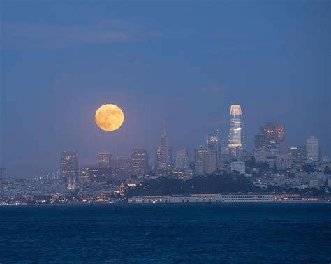 Moonrise in san francisco. Things To Know About Moonrise in san francisco. 
