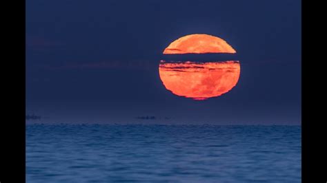 Moonset times. Moonrise and moonset time, Moon direction, and Moon phase in Grand Rapids – Michigan – USA for October 2023. When and where does the Moon rise and set? 