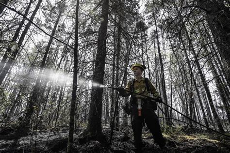 More foreign firefighters expected to arrive today to help Canada battle wildfires