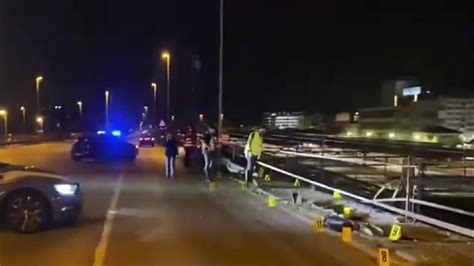 More than 20 people dead after bus crash in Italy