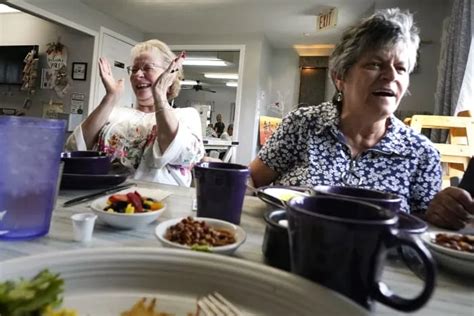 More than a meal: Restaurant-based programs feed seniors’ social lives