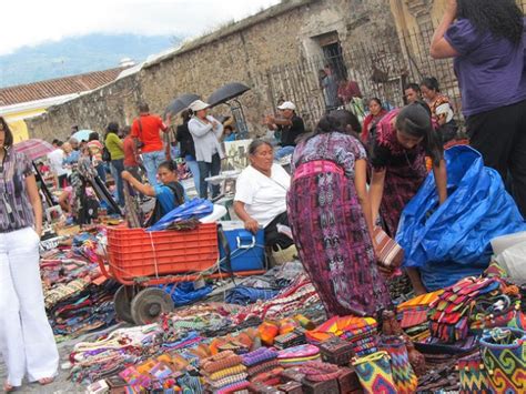 More women in Latin America are working, but gender …