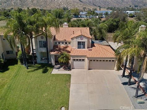 13654 Crape Myrtle Dr, Moreno Valley CA, is a Single Family home that contains 1434 sq ft and was built in 1986.It contains 3 bedrooms and 3 bathrooms.This home last sold for $135,000 in August 2012. The Zestimate for this Single Family is $484,800, which has increased by $5,255 in the last 30 days.The Rent Zestimate for this Single Family is $2,619/mo, which has decreased by $79/mo in the .... 