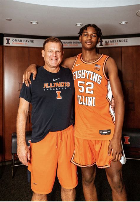 On Friday, Morez Johnson Jr. tweeted out that he is committing to the Illinois basketball program. This is the first piece to fall into place for 2024, and it surely won’t be the last.. 