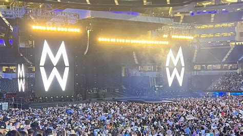 Morgan wallen sofi stadium. "I saw Morgan and Taylor two weeks apart at sofi," an addition fan commented, referring to their concerts at Los Angeles' SoFi Stadium in summer 2023. ... "At 10:53p Sunday evening Morgan Wallen ... 