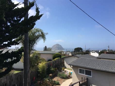 Market information for Morro Bay. As of September 2023 the median rental rate in Morro Bay is $2,529 which is $205 (9%) more than the median of $2,324 for San Luis Obispo County, $253 (11%) more than the median of $2,276 for California and $963 (62%) more than the median of $1,566 for the United States. Median rent. 1 bedroom. . 