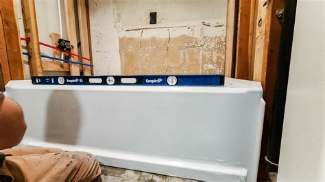 Mortar base for bathtub.  This article explores different types of mortar, fr...
