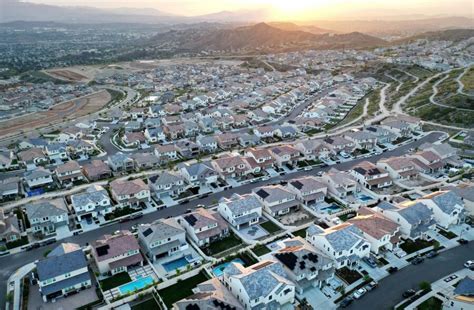 Mortgage rates advance toward 8%