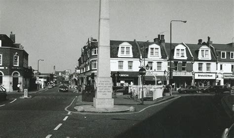 Mortlake and East Sheen War Memorial, Non Civil Parish