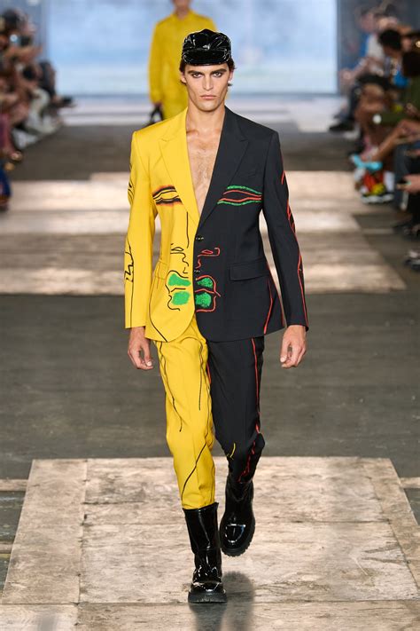 Moschino Men’s Suits - Clothing Stylicy Indonesia