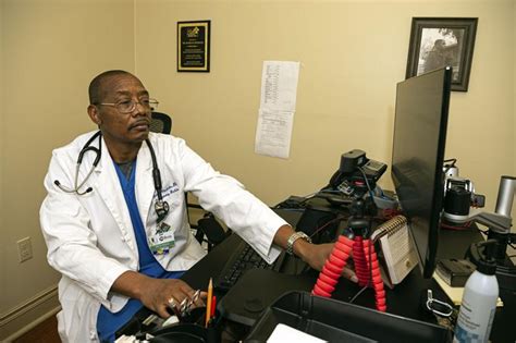 Moses M Kitakule MD in New Iberia, LA 70560 - (337) 364-8500